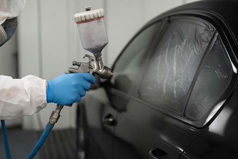 BASF vend la majorité de ses activités
de revêtements à CARLYLE