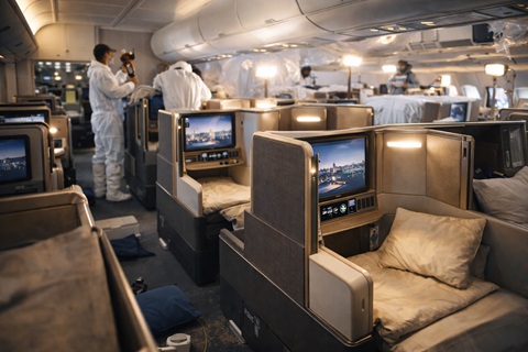 Conseillé par LARGILLIÈRE FINANCE, UUDS,
leader mondial des solutions premium
d'aménagement intérieur de cabines...