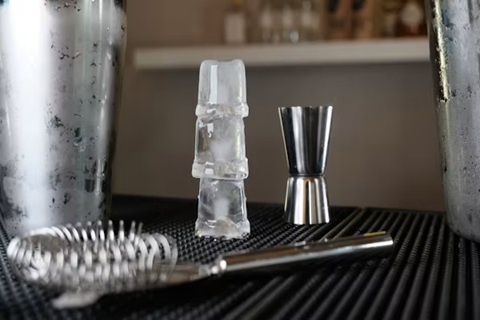 MMJD PARTNERS conseille ICE FAMILY dans
sa première acquisition dans le secteur
de la production et distribution de...