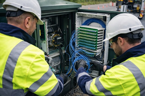 COVAGE acquiert le réseau fibre de
TRINAPS et conclut un partenariat
stratégique