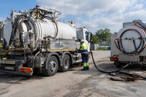 Le réseau e-RIS, avec le CRÉDIT AGRICOLE
ANJOU MAINE, accompagne la cession d'une
société de gestion des effluents non...