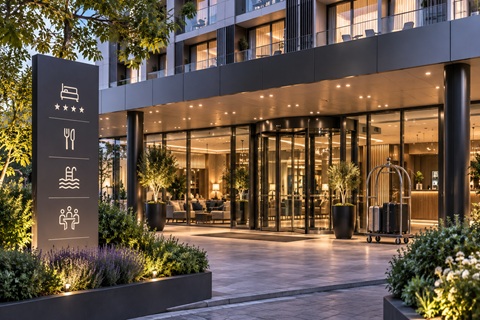 ACCOR vend sa participation dans ESSENDI
pour 975 M€