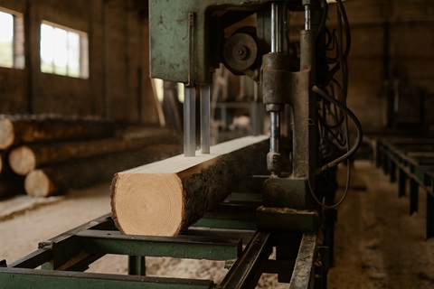 EURALLIA FINANCE Orléans conseille la
cession des FIBRERIES DE TOURAINE
